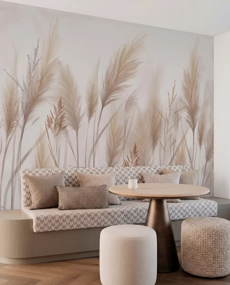 murales de pared Altas espiguillas de hierba beige mecidas por el viento sobre un fondo suave y claro w08268