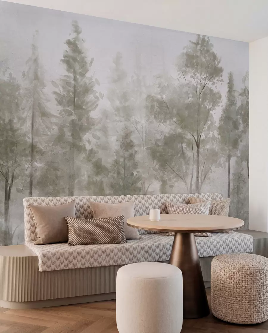 murales de pared Altos pinos texturizados en un bosque brumoso, con una atmósfera neblinosa y brumosa w08411