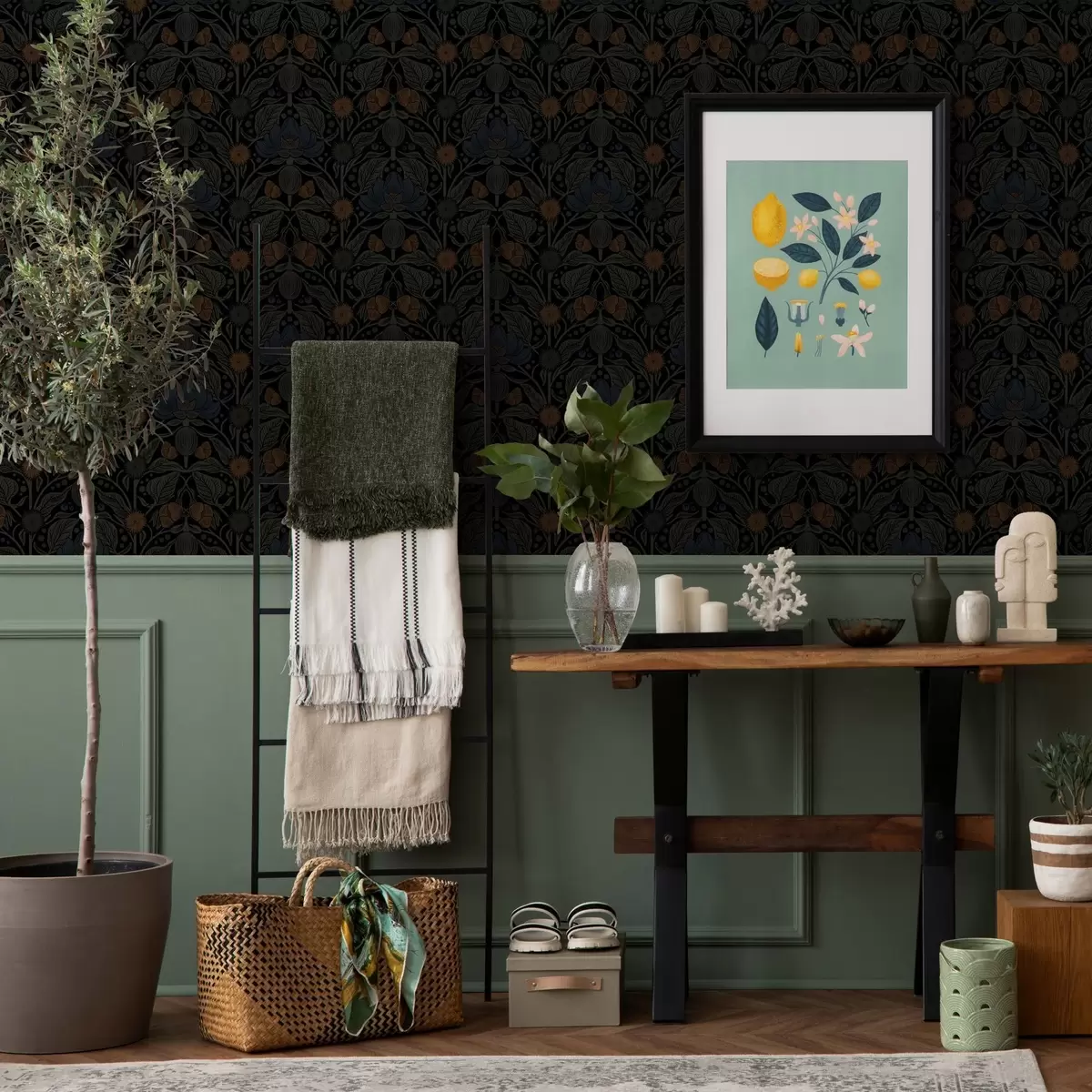 Papel pintado Adorno floral oscuro con detalles naranjas a00411