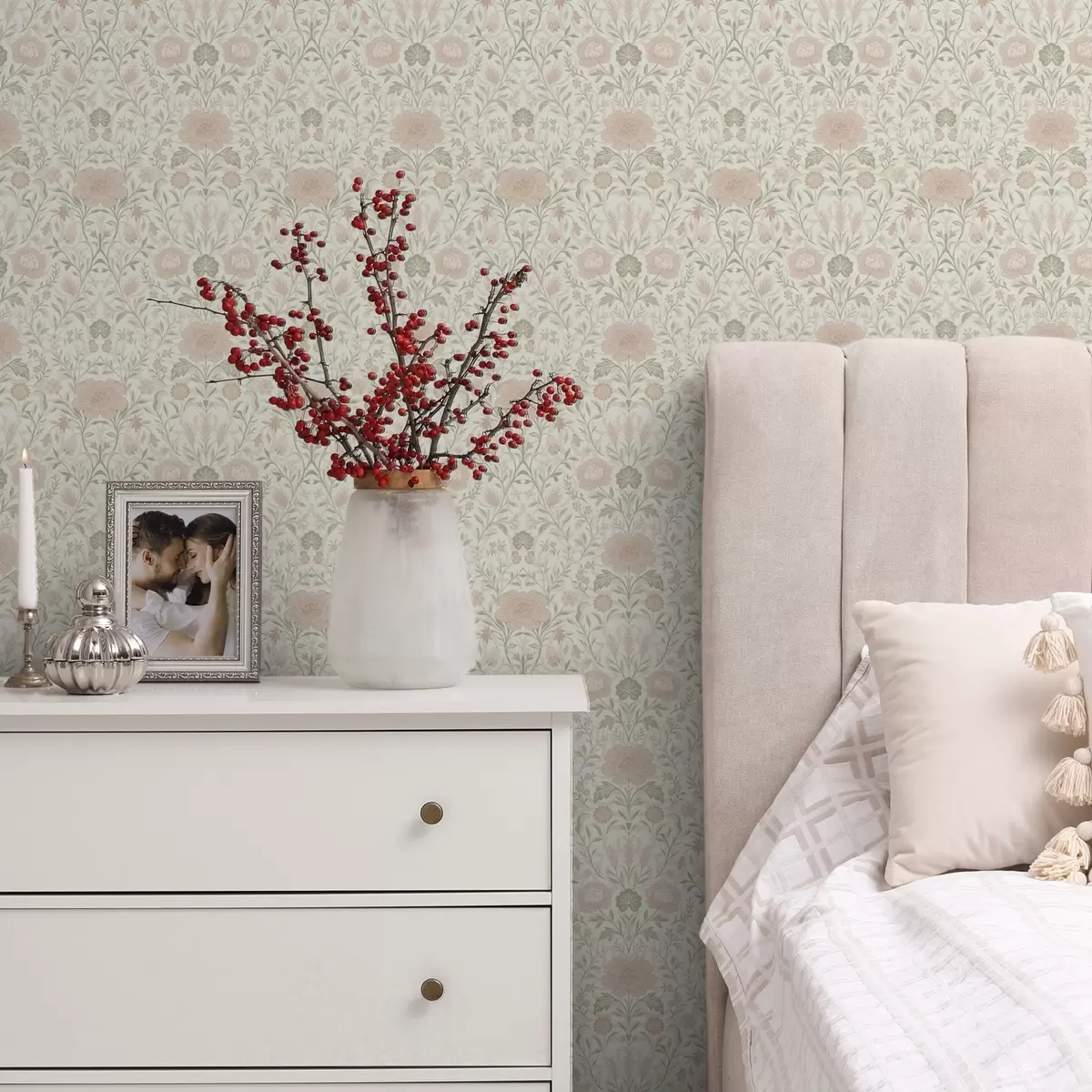 Papel pintado Estilo Morris: peonías y hierbas en suaves tonos beige y verdes a00581