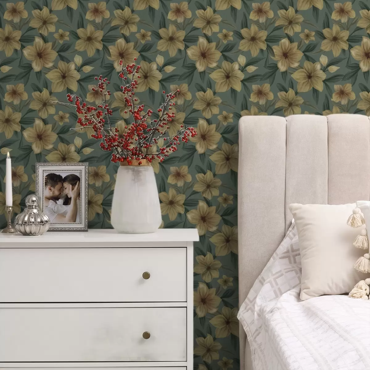 Papel pintado Flores ocres sobre fondo verde intenso, patrón denso a00628
