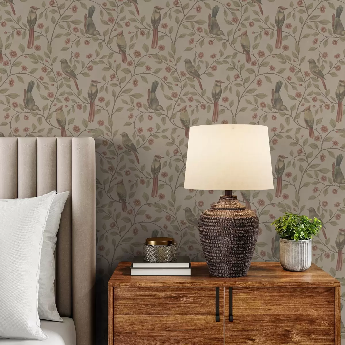 Papel pintado Pájaros en ramas florecidas, fondo beige cálido a00670
