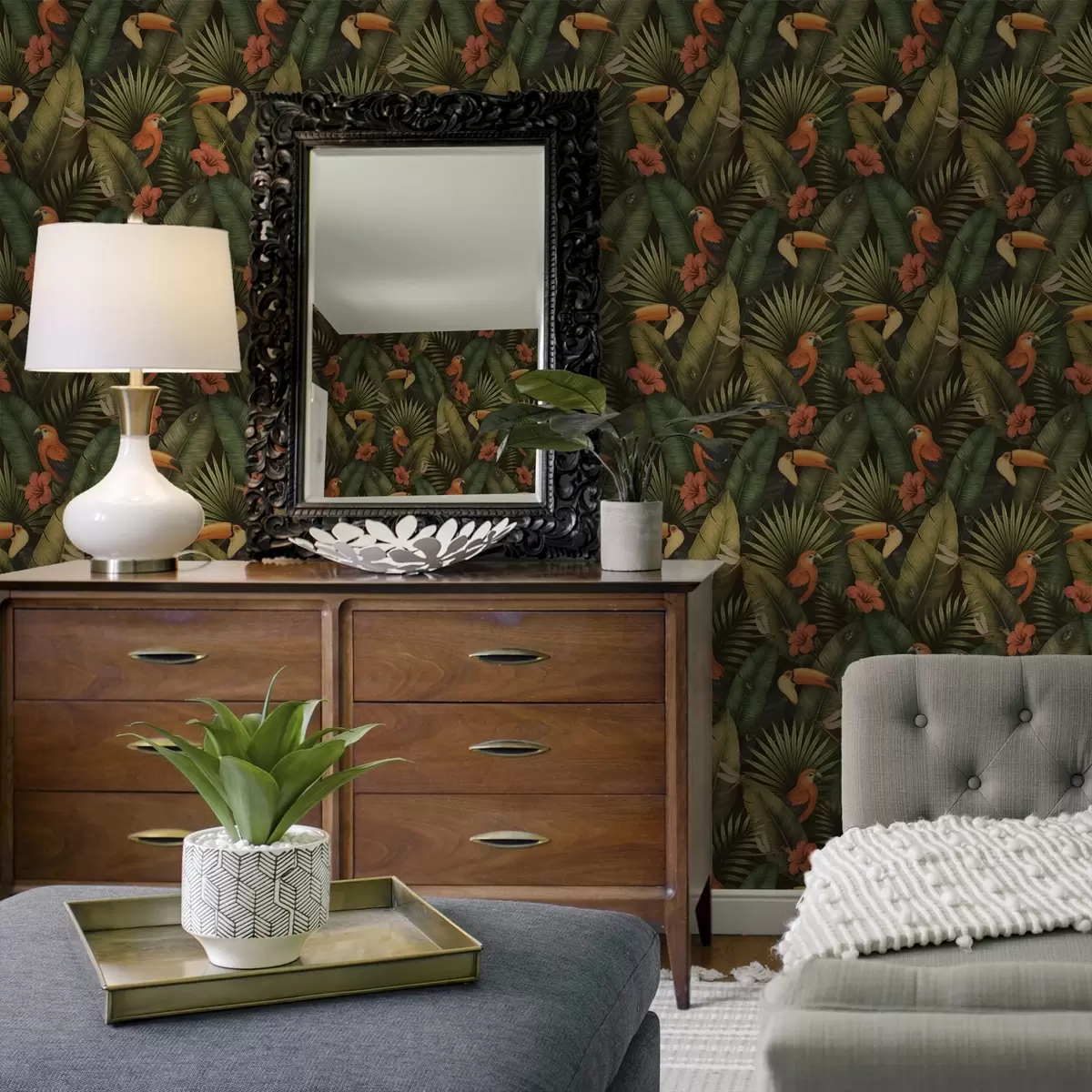 Papel pintado Tucanes y loros entre el follaje y las flores tropicales a00702