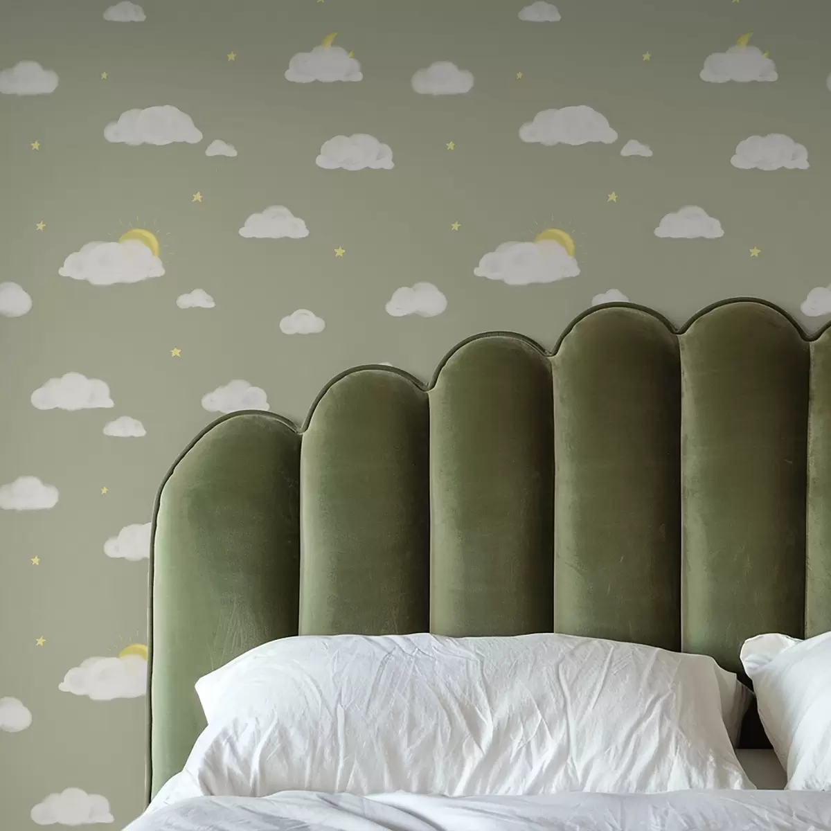 Papel pintado Nubes suaves, estrellas y sol sobre un fondo gris verdoso a00652v1