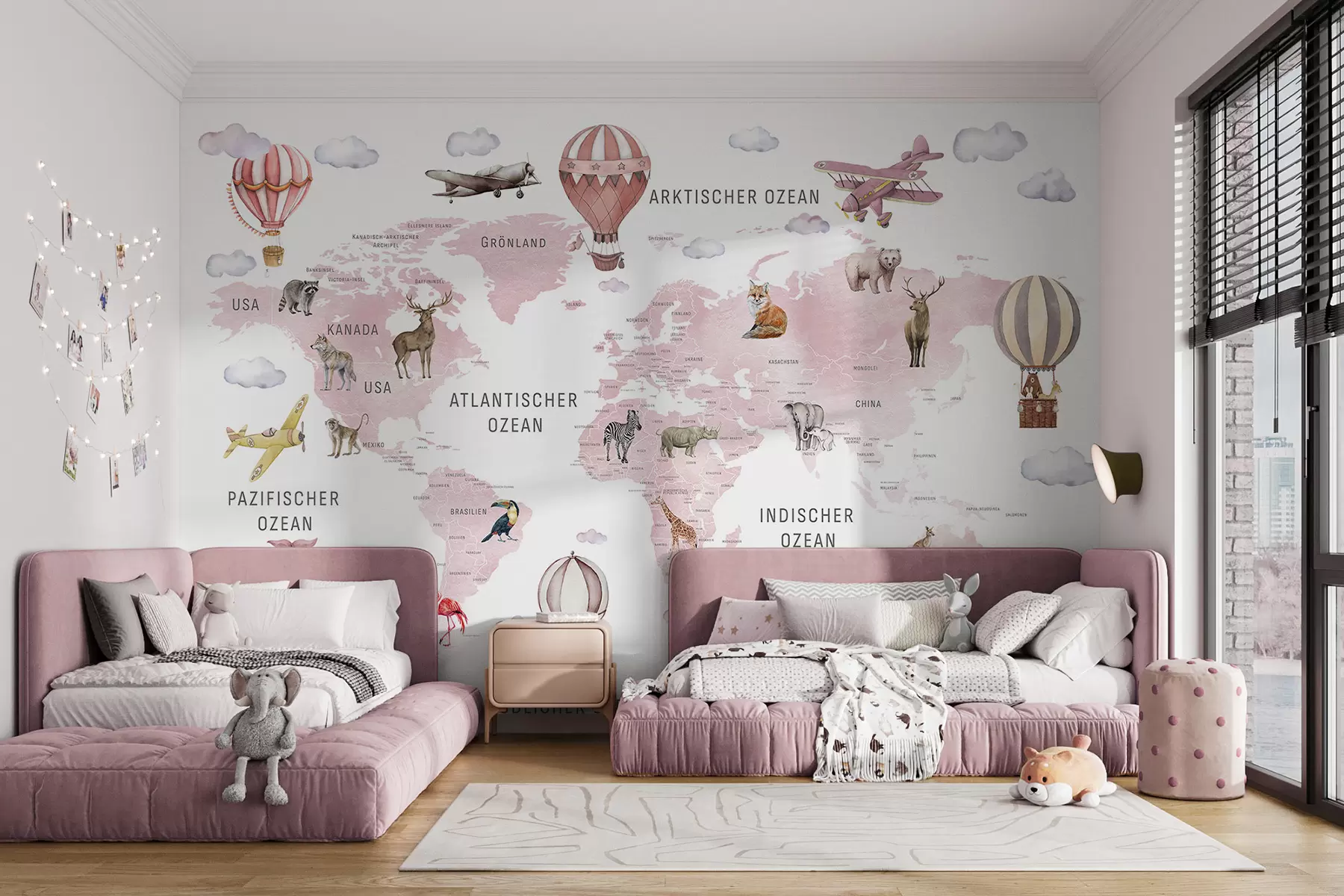 murales de pared Mapa de estilo acuarela para niños con animales y globos aerostáticos. Idioma alemán. Color rosa. c00001dev3