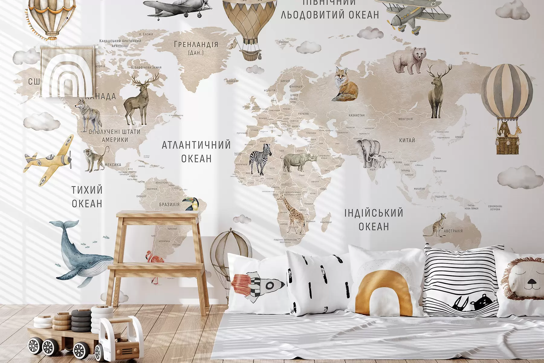 murales de pared Mapa de estilo acuarela para niños con animales y globos aerostáticos. Idioma: ucraniano. Color: beige. c00001ukv2